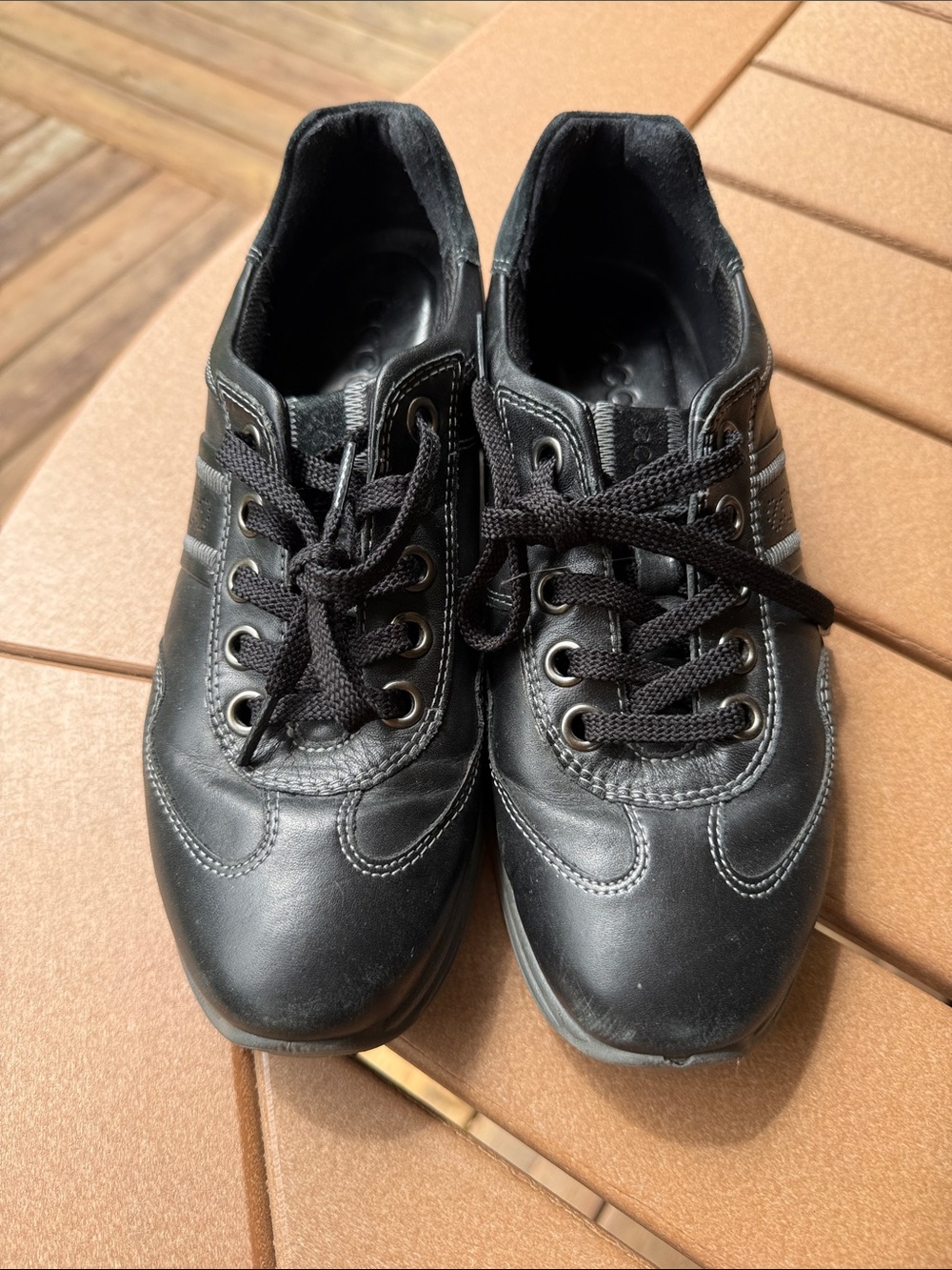 Ecco Mobile II Black Leather Sneakers